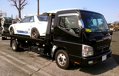 積載車（キャリアカー）